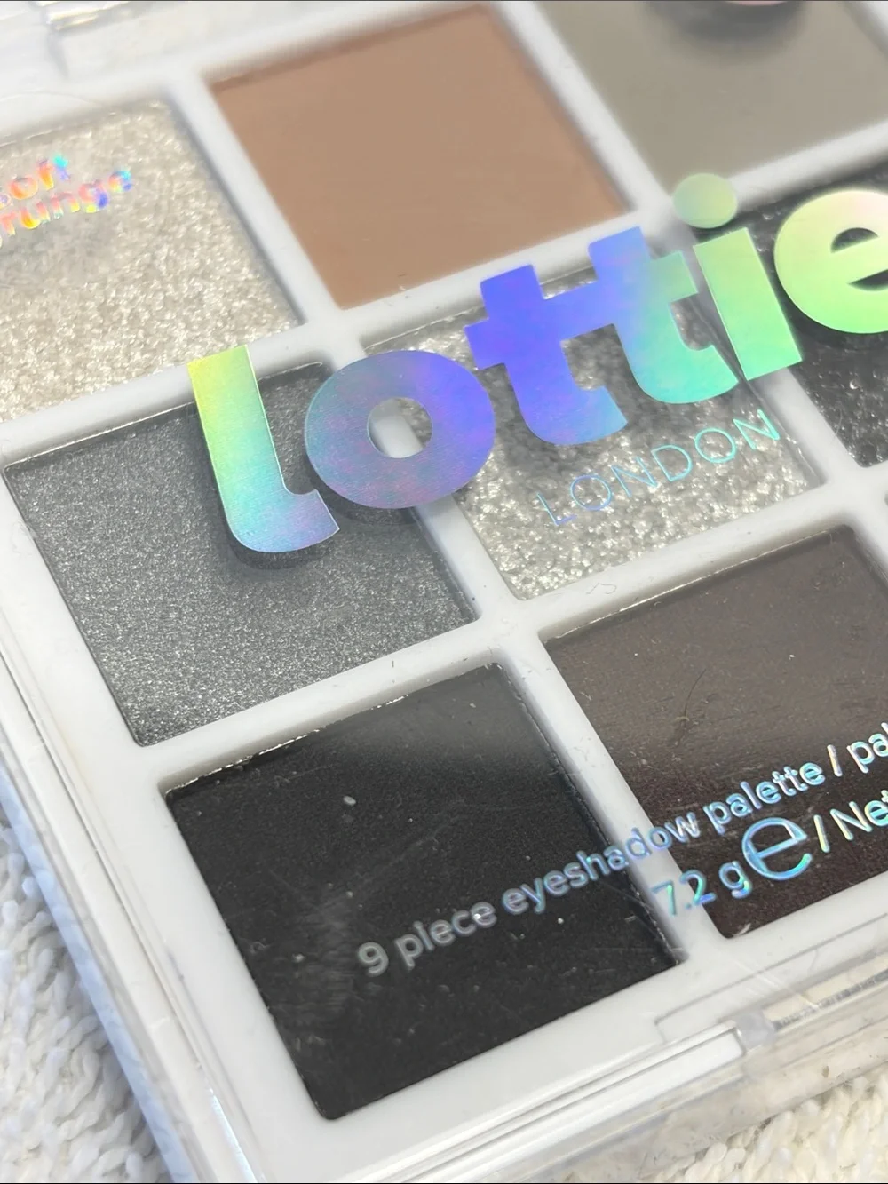 🌹5 for $25🌹 Lottie London Soft Grunge 9-Piece Eyeshadow Palette